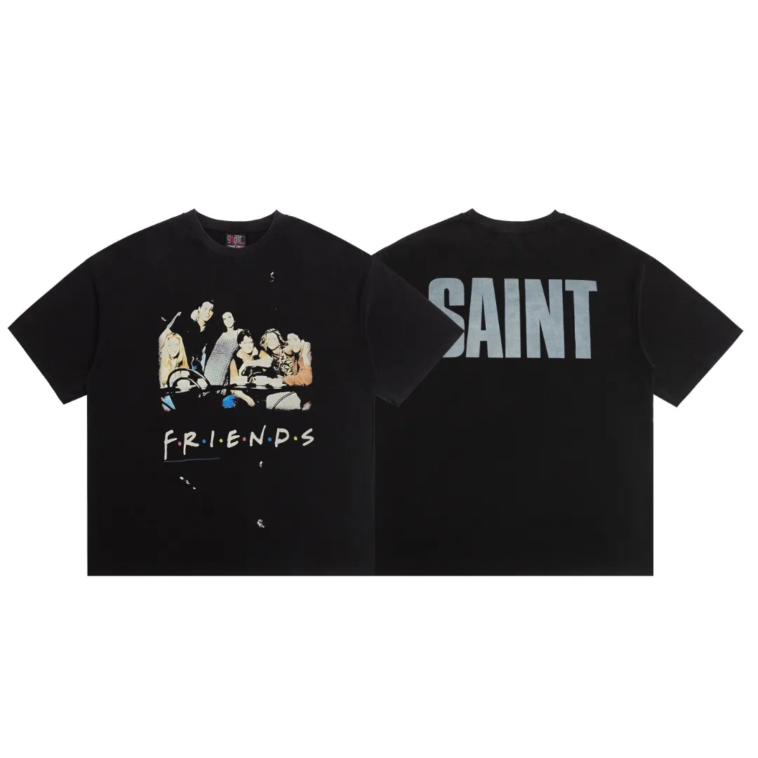 Mechao Saint Michael co-branded Friends black plot retro printed washed and distressed loose short-sleeves. Digital white ink direct injection. The fabric is breathable and the pattern is three-dimensional and clear. Fabric: Double yarn 240g Style number: S833 Size: S-M-L-XL Color: Washed black Price: P118